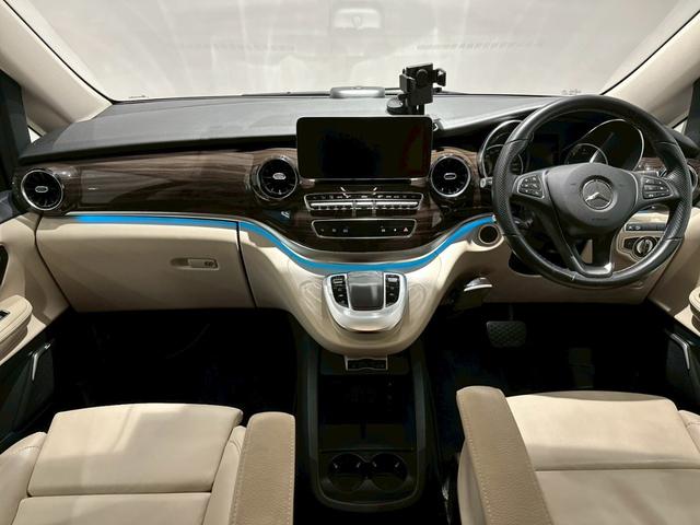 Ｖクラス Ｖ２２０ｄ　アバンギャルド　ロング　法人ワンオーナー／エクスクルーシブシートパッケージ／白革／ディーラー車検２年付／社外ヒッチメンバー（2枚目）