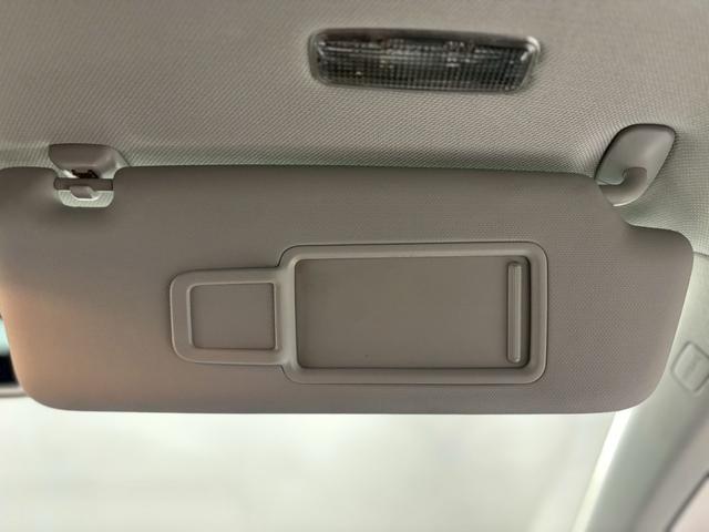 A4アバント 2.0TFSIクワトロ 走行距離12000km/黒レザーシート/バックモニター/パーキングアシスト/障害物センサー/純正AW/スペアキー/TV(9枚目)