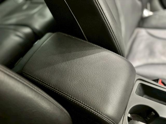 A4アバント 2.0TFSIクワトロ 走行距離12000km/黒レザーシート/バックモニター/パーキングアシスト/障害物センサー/純正AW/スペアキー/TV(19枚目)