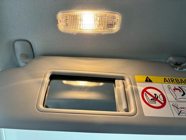 A4アバント 2.0TFSIクワトロ 走行距離12000km/黒レザーシート/バックモニター/パーキングアシスト/障害物センサー/純正AW/スペアキー/TV(29枚目)