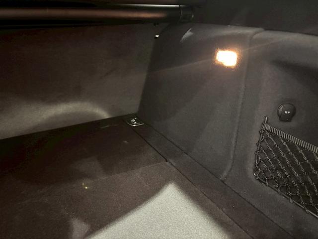 A4アバント 2.0TFSIクワトロ 走行距離12000km/黒レザーシート/バックモニター/パーキングアシスト/障害物センサー/純正AW/スペアキー/TV(41枚目)