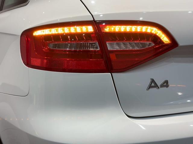 A4アバント 2.0TFSIクワトロ 走行距離12000km/黒レザーシート/バックモニター/パーキングアシスト/障害物センサー/純正AW/スペアキー/TV(52枚目)