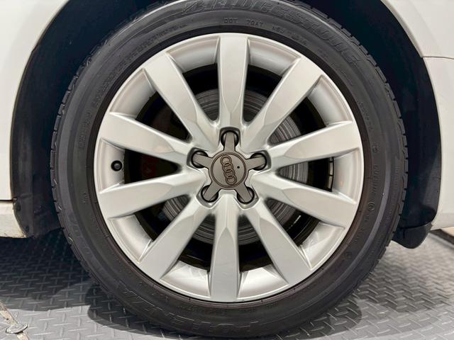 A4アバント 2.0TFSIクワトロ 走行距離12000km/黒レザーシート/バックモニター/パーキングアシスト/障害物センサー/純正AW/スペアキー/TV(54枚目)