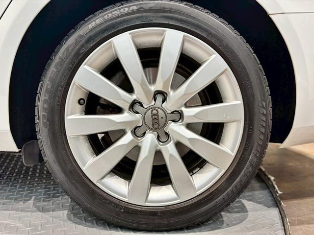 A4アバント 2.0TFSIクワトロ 走行距離12000km/黒レザーシート/バックモニター/パーキングアシスト/障害物センサー/純正AW/スペアキー/TV(56枚目)