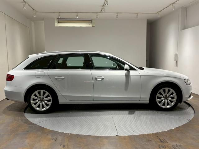 A4アバント 2.0TFSIクワトロ 走行距離12000km/黒レザーシート/バックモニター/パーキングアシスト/障害物センサー/純正AW/スペアキー/TV(64枚目)