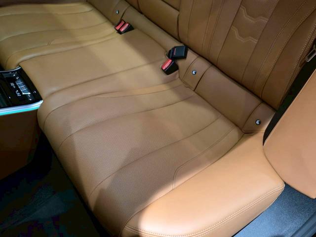 8シリーズ 840i グランクーペ Mスポーツ 茶革/サンルーフ/禁煙車/ブラックサファイアメタリック/純正19AW/電動リアゲート/ETC/スペアキー(ディスプレイキー)あり/ドラレコ/SuperCat/記録簿/車検R9年9月まで/取扱説明書(66枚目)