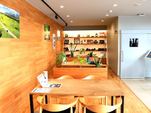 ハイエースバン スーパーＧＬ　ダークプライムＩＩ　令和２年ハイエースディーゼル２ＷＤカラーガンメタリックカロッツェリア製ナビカロッツェリア製フリップダウンモニターオリジナルベッドキット両側パワースライドドアブレーキロック１７インチアルミホイール（28枚目）