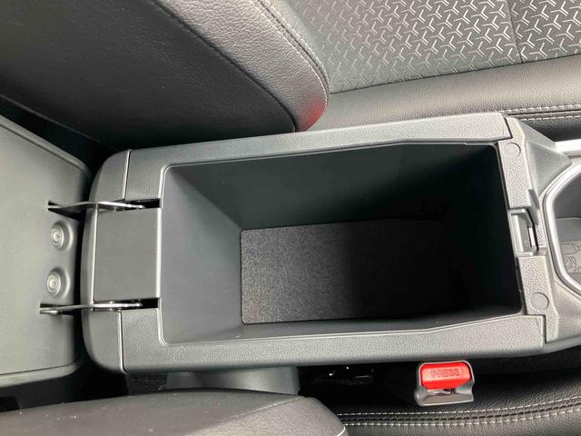 ロッキー プレミアムＧ　ＨＥＶ　クルーズコントロール　シートヒーター　保証　新車保証・まごころ保証　１年間・走行距離無制限付き　ＬＥＤフォグランプ　ＬＥＤヘッドランプ　前席シートヒーター　電動パーキングブレーキ　アダプティブクルーズコントロール（17枚目）