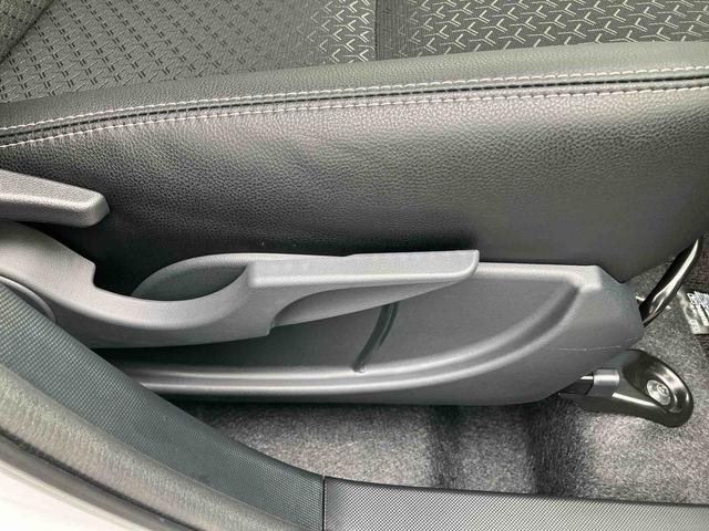 ロッキー プレミアムＧ　ＨＥＶ　クルーズコントロール　シートヒーター　保証　新車保証・まごころ保証　１年間・走行距離無制限付き　ＬＥＤフォグランプ　ＬＥＤヘッドランプ　前席シートヒーター　電動パーキングブレーキ　アダプティブクルーズコントロール（18枚目）