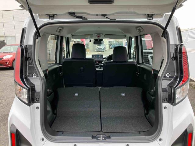 ムーヴ ＲＳ　９インチディスプレイオーディオ装備　インタークーラーターボエンジン　９インチスマホ連携ディスプレイオーディオ　パノラマモニター対応カメラ　両側電動スライドドア　ＵＳＢ＆ＨＤＭＩ　電動パーキングブレーキ　６コーナーセンサー（34枚目）