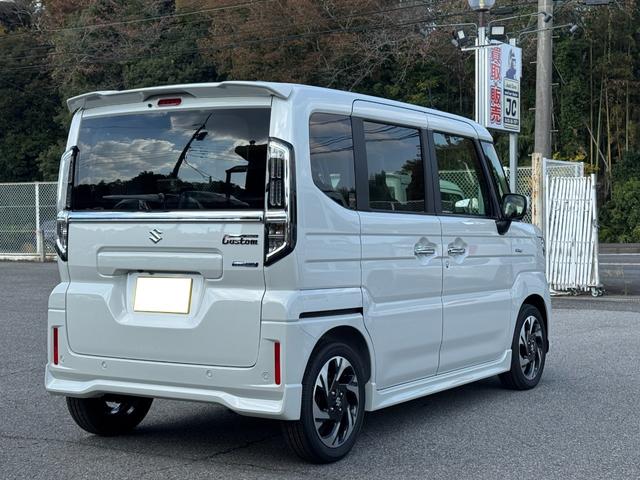 スペーシアカスタム ハイブリッドＸＳターボ　全方位モニター　メモリーナビ　フルセグＴＶ　スズキコネクト対応通信機器　届け出済未使用車　両側パワースライドドア　ステオアリングヒーター　ＨＵＤ　レーダークルーズコントロール　電動パーキング（11枚目）