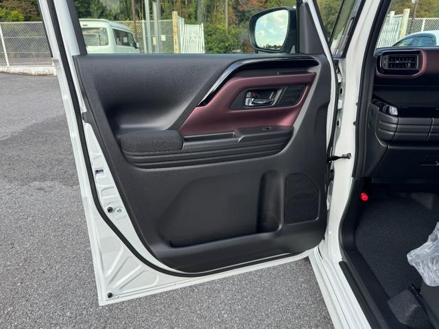 スペーシアカスタム ハイブリッドＸＳターボ　全方位モニター　メモリーナビ　フルセグＴＶ　スズキコネクト対応通信機器　届け出済未使用車　両側パワースライドドア　ステオアリングヒーター　ＨＵＤ　レーダークルーズコントロール　電動パーキング（42枚目）