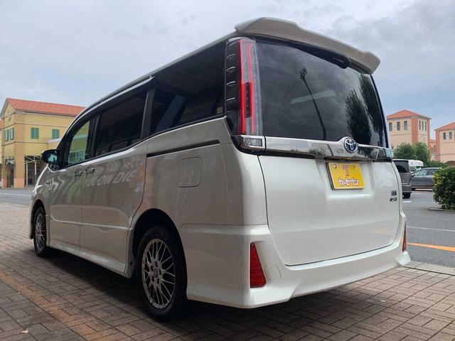 ノア ハイブリッドSi ダブルバイビー セーフティーセンスC・ドライブレコーダー・バックモニター・フリップダウンモニター・シートヒーター・ETC・10インチナビ(10枚目)