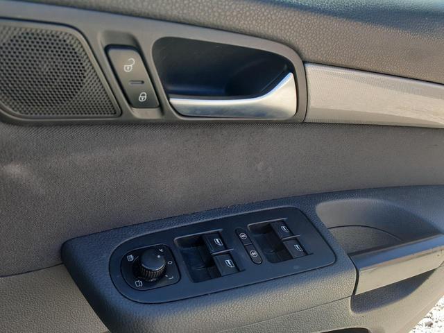 TSI ハイライン ターボ スーパーチャージャー ナビTV DVD CD Bluetooth 両側パワスラ ETC クルーズコントロール ブレーキアシスト エアバッグ(34枚目)