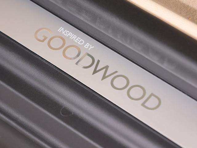 ＭＩＮＩ インスパイアード・バイ・グッドウッド　世界限定１０００台　ＧＯＯＤＷＯＯＤ専用装備　コーンシルクベージュレザーインテリア　ロールスロイス専用カラーダイヤモンドブラックメタリック　ウォールナットインレイインテリア（18枚目）