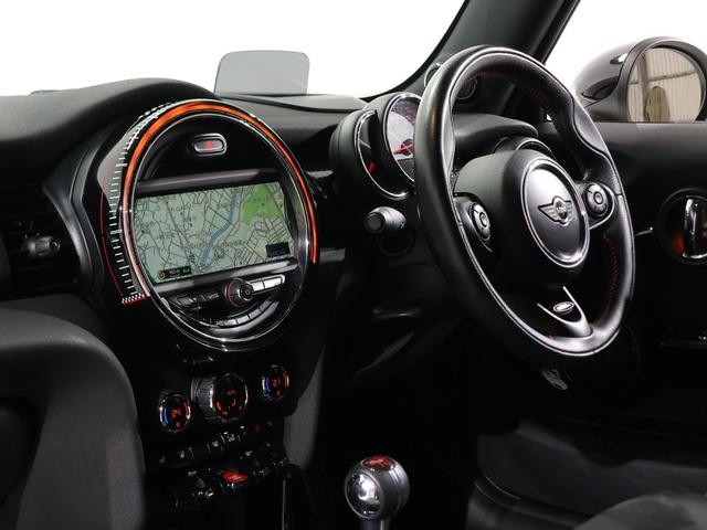 ＭＩＮＩ 禁煙車　６速ＭＴ　シートヒーター　純正ナビ　バックカメラ　リア障害物センサー　ヘッドアップディスプレイ　ハーマンカードン　ドライビングモード　ＥＴＣ　整備付（23枚目）