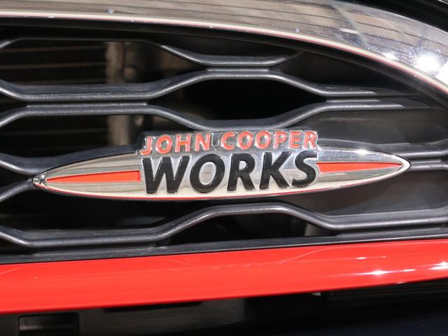 ＭＩＮＩ ジョンクーパーワークス　６速ＭＴ　ハーフレザーシート　シートヒーター　ドライビングモード　衝突軽減ブレーキ　ヘッドアップディスプレイ　クルコン　１８インチホイール（25枚目）