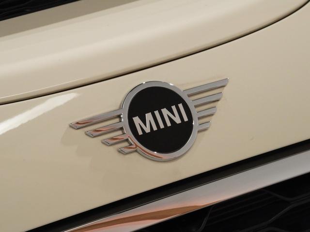 ＭＩＮＩ クーパーＳ　禁煙車　アクティブクルコン　バックカメラ　前後障害物センサー　パーキングアシスト　衝突軽減ブレーキ　コンフォートアクセス　ドライビングモード　１７インチアルミホイール　ＥＴＣ２．０　整備付（22枚目）