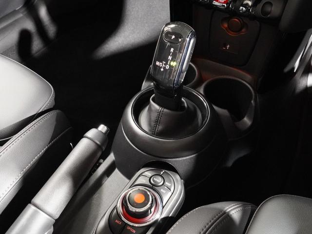 ＭＩＮＩ クーパー　ピカデリーエディション　特別仕様車　専用装備　禁煙車　レザレットシート　シートヒーター　コンフォートアクセス　バックカメラ　リア障害物センサー　衝突軽減ブレーキ　ＬＥＤヘッドライト／フォグランプ　ＥＴＣ　整備付（38枚目）
