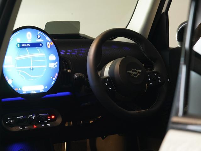 ＭＩＮＩ 　禁煙車　ワンオーナー　ベスキン／クロス　シート＆ハンドルヒーター　前後カメラ　パーキングアシスト　レーンアシスト　後車衝突警告　ＡｐｐｌｅＣａｒＰｌａｙ　ワイヤレスチャージ　ＥＴＣ２．０　整備付（45枚目）