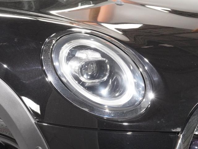 ＭＩＮＩ クーパーＳ　禁煙車　ＪＣＷレザーステアリング　パーキングアシスト　バックカメラ　前後障害物センサー　アクティブクルコン　コンフォートアクセス　ストレージコンパートメントパッケージ　純正ナビ　ＥＴＣ２．０　整備付（21枚目）