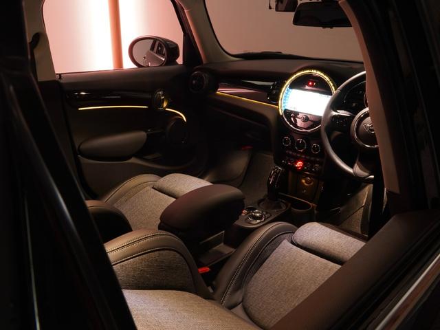 ＭＩＮＩ クーパーＳＤ　クラシック・トリム　禁煙車　ワンオーナー　クロス／レザレット　シートヒーター　純正ナビ　リアカメラ　前後障害物センサー　パーキングアシスト　ドライビングモード　アクティブクルコン　コンフォートアクセス　ＥＴＣ２．０整備付（40枚目）