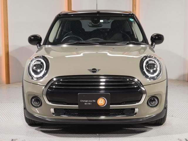 MINI クーパー コンフォートアクセス バックカメラ 前後障害物センサー パーキングアシスト ストレージコンパートメントパッケージ LEDヘッドライト/フォグランプ 純正ナビ ETC 整備付(8枚目)