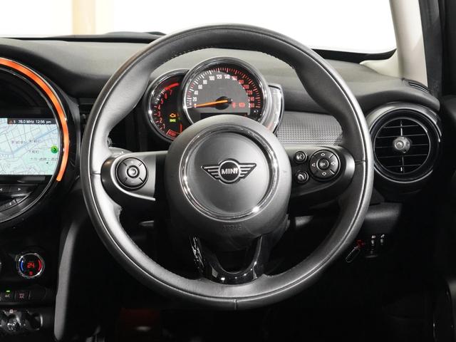MINI クーパー コンフォートアクセス バックカメラ 前後障害物センサー パーキングアシスト ストレージコンパートメントパッケージ LEDヘッドライト/フォグランプ 純正ナビ ETC 整備付(17枚目)