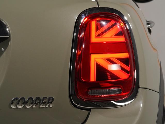 MINI クーパー コンフォートアクセス バックカメラ 前後障害物センサー パーキングアシスト ストレージコンパートメントパッケージ LEDヘッドライト/フォグランプ 純正ナビ ETC 整備付(27枚目)