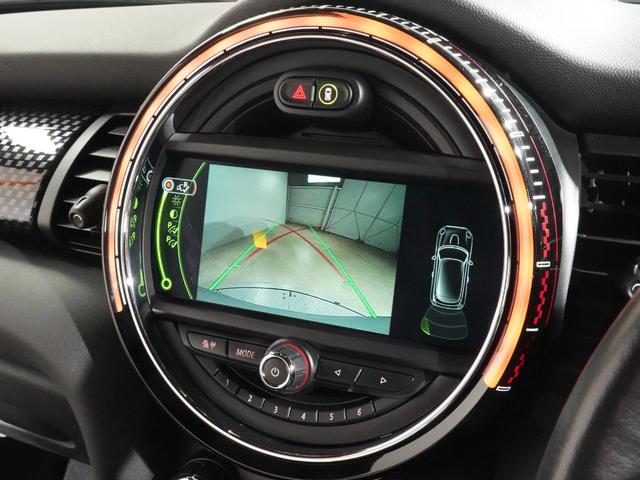 ＭＩＮＩ ジョンクーパーワークス　禁煙車　アクティブクルコン　バックカメラ　リア障害物センサー　コンフォートアクセス　衝突軽減ブレーキ　ヘッドアップディスプレイ　ストレージコンパートメントパッケージ　純正ナビ　ＥＴＣ２．０　整備付（6枚目）