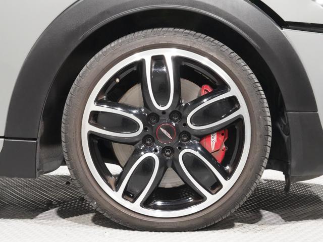 ＭＩＮＩ ジョンクーパーワークス　禁煙車　アクティブクルコン　バックカメラ　リア障害物センサー　コンフォートアクセス　衝突軽減ブレーキ　ヘッドアップディスプレイ　ストレージコンパートメントパッケージ　純正ナビ　ＥＴＣ２．０　整備付（11枚目）
