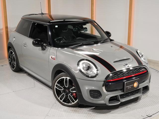 ＭＩＮＩ ジョンクーパーワークス　禁煙車　アクティブクルコン　バックカメラ　リア障害物センサー　コンフォートアクセス　衝突軽減ブレーキ　ヘッドアップディスプレイ　ストレージコンパートメントパッケージ　純正ナビ　ＥＴＣ２．０　整備付（19枚目）