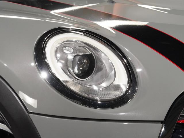 ＭＩＮＩ ジョンクーパーワークス　禁煙車　アクティブクルコン　バックカメラ　リア障害物センサー　コンフォートアクセス　衝突軽減ブレーキ　ヘッドアップディスプレイ　ストレージコンパートメントパッケージ　純正ナビ　ＥＴＣ２．０　整備付（21枚目）
