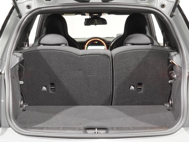 ＭＩＮＩ ジョンクーパーワークス　禁煙車　アクティブクルコン　バックカメラ　リア障害物センサー　コンフォートアクセス　衝突軽減ブレーキ　ヘッドアップディスプレイ　ストレージコンパートメントパッケージ　純正ナビ　ＥＴＣ２．０　整備付（29枚目）