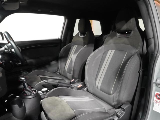 ＭＩＮＩ ジョンクーパーワークス　禁煙車　アクティブクルコン　バックカメラ　リア障害物センサー　コンフォートアクセス　衝突軽減ブレーキ　ヘッドアップディスプレイ　ストレージコンパートメントパッケージ　純正ナビ　ＥＴＣ２．０　整備付（33枚目）