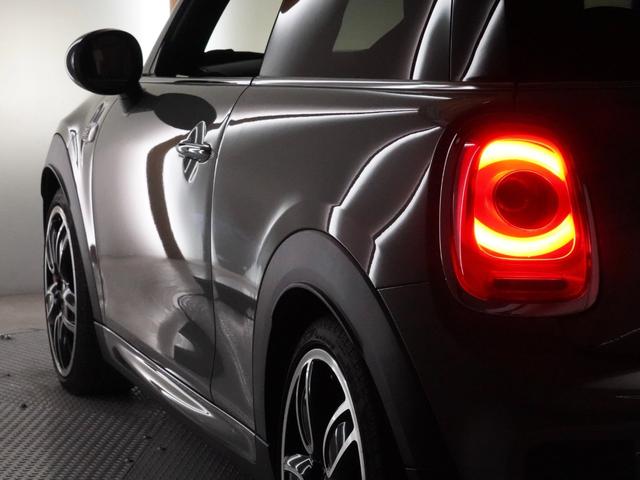 ＭＩＮＩ ジョンクーパーワークス　禁煙車　アクティブクルコン　バックカメラ　リア障害物センサー　コンフォートアクセス　衝突軽減ブレーキ　ヘッドアップディスプレイ　ストレージコンパートメントパッケージ　純正ナビ　ＥＴＣ２．０　整備付（39枚目）
