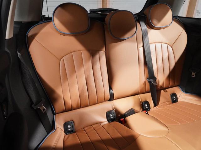 ＭＩＮＩ クーパーＳ　禁煙車　バックカメラ　前後障害物センサー　パーキングアシスト　ストレージコンパートメント　ドライビングモード　コンフォートアクセス　ＣＡＢＡＮＡ　アクティブクルコン　純正ナビ　ＥＴＣ２．０　整備付（34枚目）