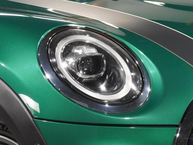ＭＩＮＩ クーパーＤ　６０イヤーズエディション　限定車　禁煙車　専用装備　レザーシート　シートヒーター　クルコン　パーキングアシスト　コンフォートアクセス　バックカメラ　前後障害物センサー　ＬＥＤヘッドライト／フォグランプ　ＥＴＣ　整備付（21枚目）
