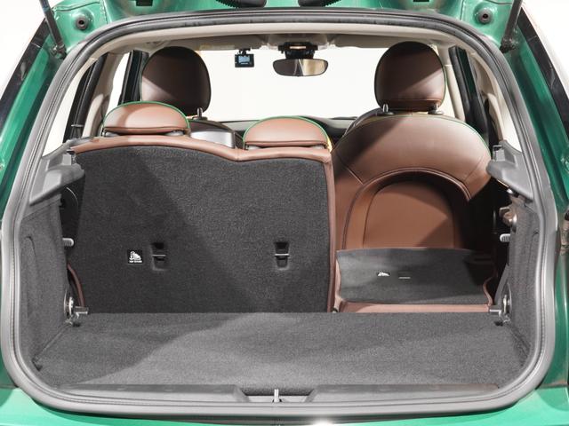 ＭＩＮＩ クーパーＤ　６０イヤーズエディション　限定車　禁煙車　専用装備　レザーシート　シートヒーター　クルコン　パーキングアシスト　コンフォートアクセス　バックカメラ　前後障害物センサー　ＬＥＤヘッドライト／フォグランプ　ＥＴＣ　整備付（30枚目）