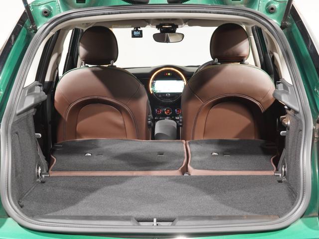 ＭＩＮＩ クーパーＤ　６０イヤーズエディション　限定車　禁煙車　専用装備　レザーシート　シートヒーター　クルコン　パーキングアシスト　コンフォートアクセス　バックカメラ　前後障害物センサー　ＬＥＤヘッドライト／フォグランプ　ＥＴＣ　整備付（31枚目）