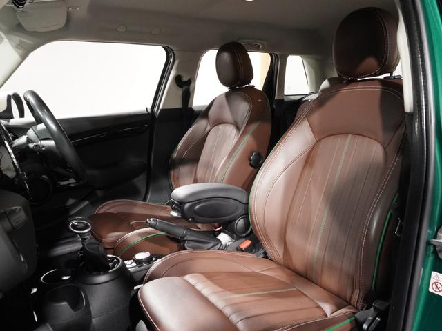 ＭＩＮＩ クーパーＤ　６０イヤーズエディション　限定車　禁煙車　専用装備　レザーシート　シートヒーター　クルコン　パーキングアシスト　コンフォートアクセス　バックカメラ　前後障害物センサー　ＬＥＤヘッドライト／フォグランプ　ＥＴＣ　整備付（33枚目）