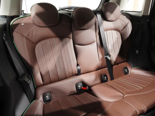 ＭＩＮＩ クーパーＤ　６０イヤーズエディション　限定車　禁煙車　専用装備　レザーシート　シートヒーター　クルコン　パーキングアシスト　コンフォートアクセス　バックカメラ　前後障害物センサー　ＬＥＤヘッドライト／フォグランプ　ＥＴＣ　整備付（34枚目）