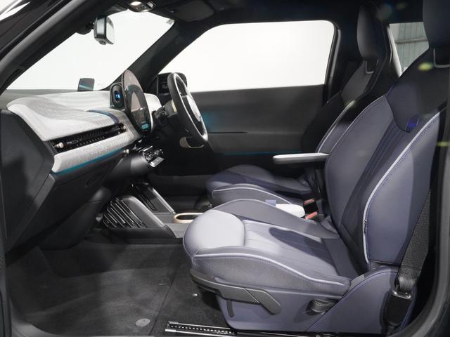 ＭＩＮＩ クーパーＳＥ　フェイバリット・トリム　禁煙車　ベスキンシート　シート＆ハンドルヒーター　バックカメラ　前後障害物センサー　レーンキーピングアシスト　後車衝突警告　ＡｐｐｌｅＣａｒＰｌａｙ　ヘッドアップディスプレイ　純正ナビ　ＥＴＣ２．０（13枚目）