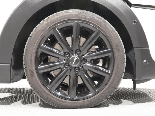 ＭＩＮＩ クーパーＳＤ　禁煙車　ヘッドアップディスプレイ　ＡｐｐｌｅＣａｒＰｌａｙ　ワイヤレスチャージ　純正ナビ　パーキングアシスト　リアカメラ　前後障害物センサー　アクティブクルコン　ドライビングモード　ＥＴＣ２．０整備付（11枚目）