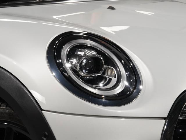 ＭＩＮＩ クーパーＳＤ　禁煙車　ヘッドアップディスプレイ　ＡｐｐｌｅＣａｒＰｌａｙ　ワイヤレスチャージ　純正ナビ　パーキングアシスト　リアカメラ　前後障害物センサー　アクティブクルコン　ドライビングモード　ＥＴＣ２．０整備付（21枚目）