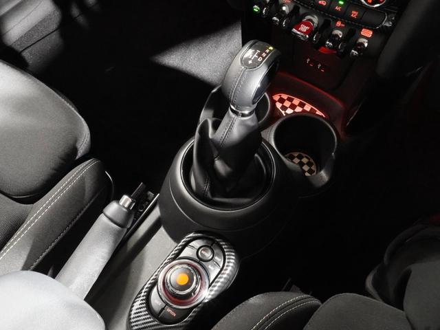 ＭＩＮＩ クーパーＳＤ　禁煙車　ヘッドアップディスプレイ　ＡｐｐｌｅＣａｒＰｌａｙ　ワイヤレスチャージ　純正ナビ　パーキングアシスト　リアカメラ　前後障害物センサー　アクティブクルコン　ドライビングモード　ＥＴＣ２．０整備付（39枚目）