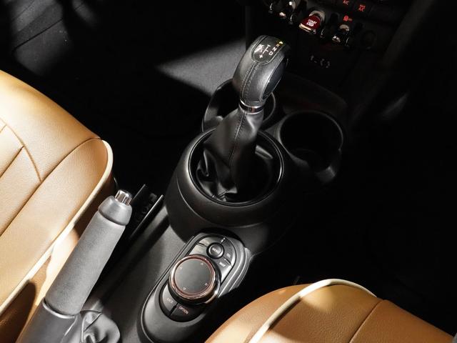 ＭＩＮＩ クーパーＤ　アクティブクルコン　リアカメラ　リア障害物センサー　コンフォートアクセス　衝突軽減ブレーキ　ストレージコンパートメントパッケージ　ＬＥＤヘッドライト／フォグランプ　ＣＡＢＡＮＡ　純正ナビ　ＥＴＣ整備付（37枚目）
