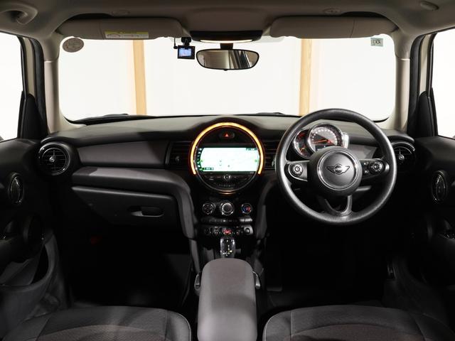 ＭＩＮＩ ヴィクトリア　特別仕様車　専用装備　禁煙車　純正ナビ　バックカメラ　アームレスト　マルチファンクション　ＬＥＤヘッドライト／フォグランプ　ＥＴＣ　整備付（4枚目）