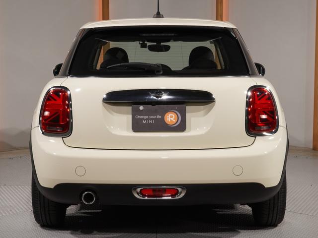 ＭＩＮＩ ヴィクトリア　特別仕様車　専用装備　禁煙車　純正ナビ　バックカメラ　アームレスト　マルチファンクション　ＬＥＤヘッドライト／フォグランプ　ＥＴＣ　整備付（9枚目）