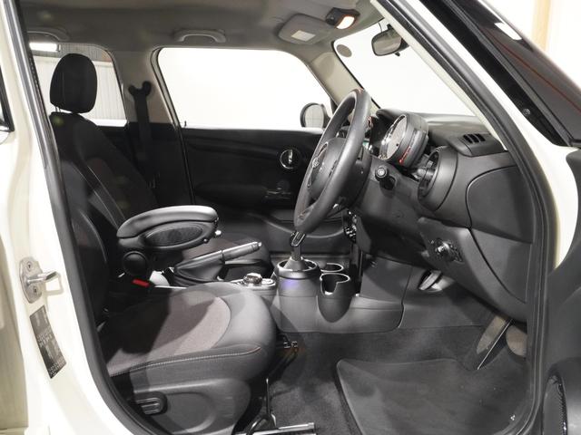 ＭＩＮＩ ヴィクトリア　特別仕様車　専用装備　禁煙車　純正ナビ　バックカメラ　アームレスト　マルチファンクション　ＬＥＤヘッドライト／フォグランプ　ＥＴＣ　整備付（13枚目）